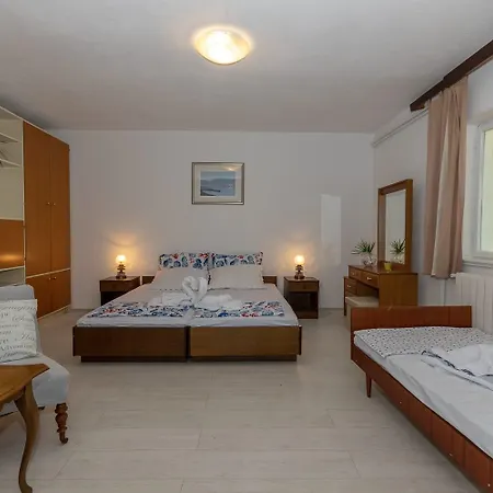 Nona Elza Apartment Trogir